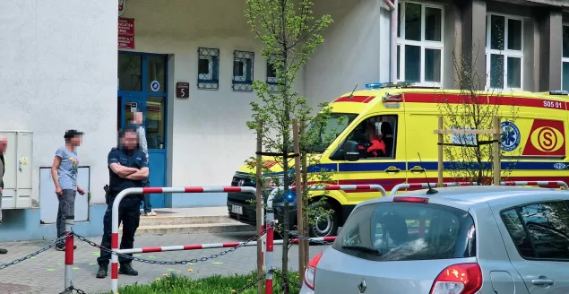 Interwencja służb ratunkowych przy ul. Grota Roweckiego - 5.05.2022