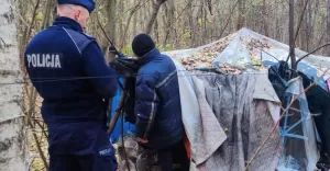 Dzielnicowi sprawdzają miejsca przebywania bezdomnych - 11.2023