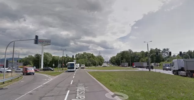 Nowa organizacja ruchu na rondzie obok Tesco na ulicy Warszawskiej
