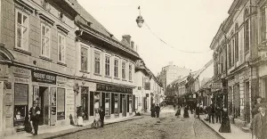 Archiwalne zdjęcie Białej