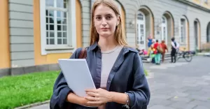Szkolenia czy studia podyplomowe - który wybór jest korzystniejszy?