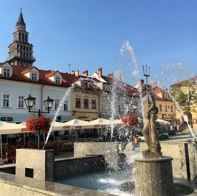 bielskobiała,bielsko,rynek,starówka,katedra,fontanna,neptun,lato,poranek,ilovebb,fotodnia,instagr