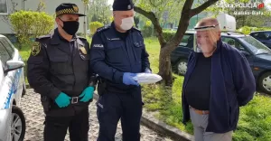 maseczki, policja