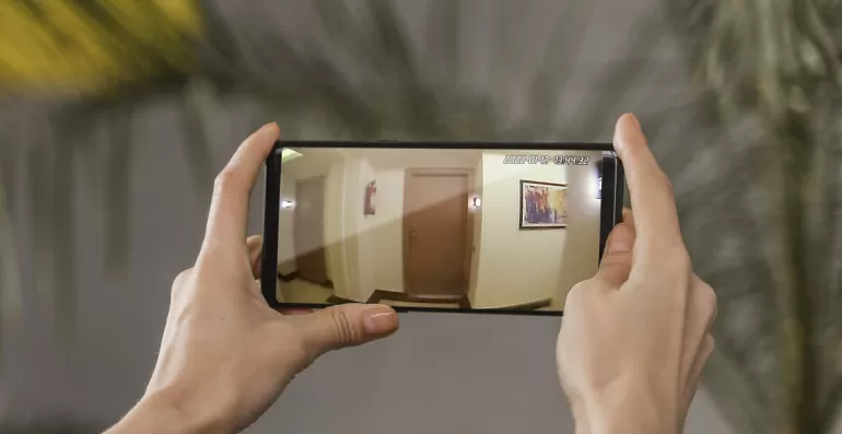 Wizjer do drzwi z kamerą WiFi