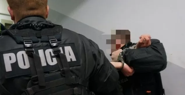 Pobił butelką i ukradł pieniądze. Sprawca rozboju aresztowany