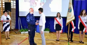 Policja wyróżniła uczniów, którzy pomogli uratować