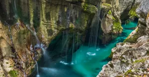 Park Narodowy Triglav shutterstock 2416727819