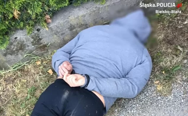 Mężczyźni grozili 27-latce śmiercią i zdewastowali