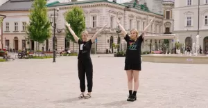 Jak zasygnalizować prośbę o pomoc w tłumie ludzi? BCK w Bielsku-Białej odpowiada