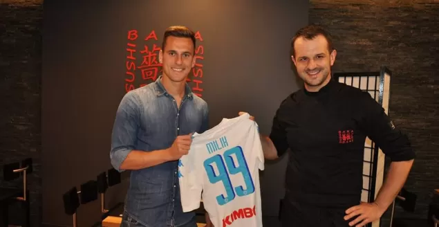 Bara Sushi, Milik, czerkawski