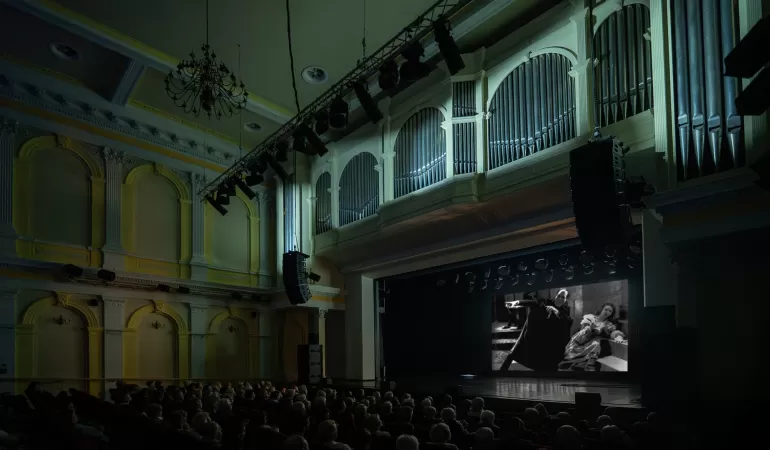 Tajemniczy dźwięk mroku. "Upiór w operze" z muzyką na żywo w BCK