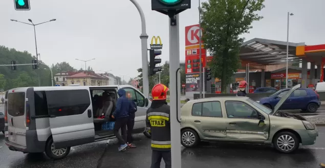 Wypadek na skrzyżowaniu Partyzantów z Michałowicza