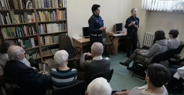 policja, emeryci,