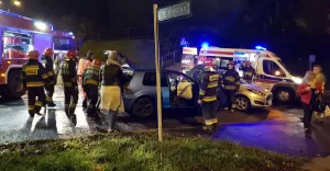 Zderzenie dwóch osobówek na ul. Tuwima
