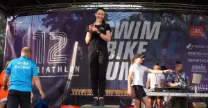 Judyta Lucka z Bielsko-Białej ze złotym medalem na JBL Triathlon Sieraków