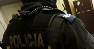 policja, napad, kamizelka kuloodporna
