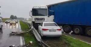 Kraksa przy ul. Warszawskiej w Bielsku-Białej - 17