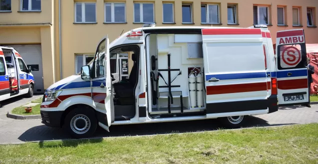 Nowy ambulans trafił do Bielskiego Pogotowia Ratunkowego