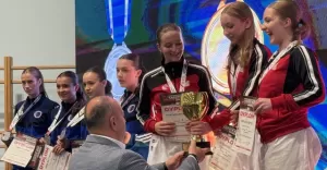 Cztery medale bielskich zawodniczek karate na Młodzieżowych Mistrzostwach Polski