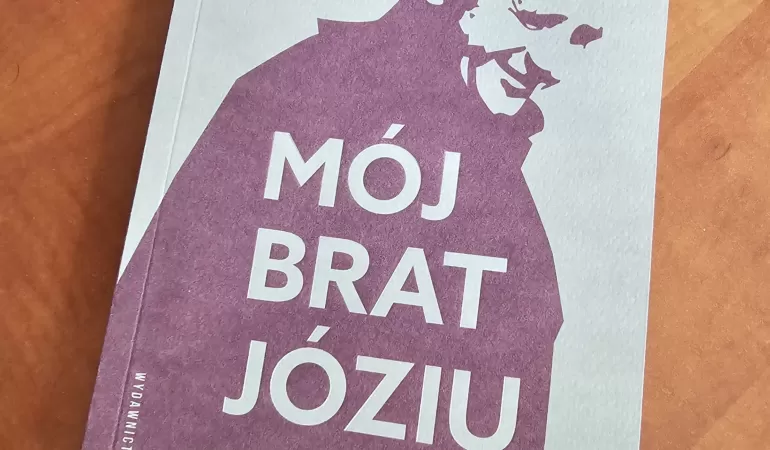 "Mój brat, Józiu". Książka bielszczanina o legendarnej postaci ks. prof. Józefa Tischnera