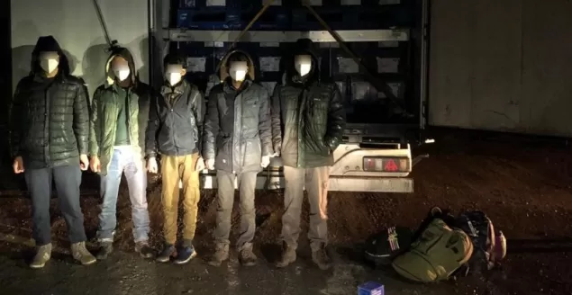 Jaworze: Pięciu nielegalnych imigrantów w naczepie ciężarówki