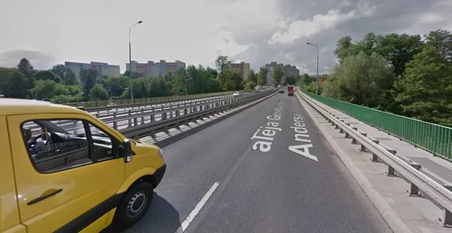Utrudnienia na alei Andersa. Zamknięte lewe pasy jezdni