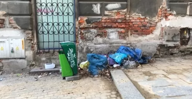 pl. Żwirki Wigury po remoncie kamienicy