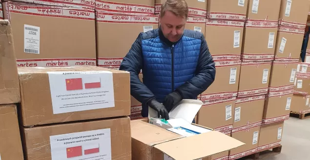Kolejna partia maseczek z Chin dotarła do Bielska-Białej