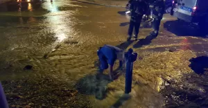 Fiat Panda uderzył w hydrant - 18.10.2017