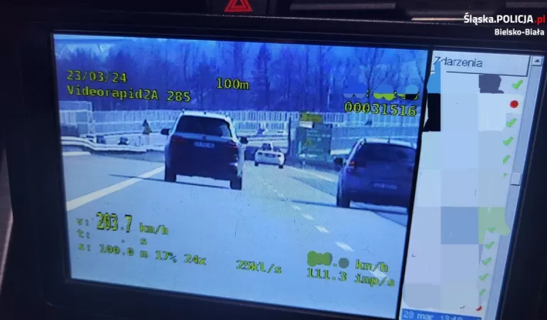Kierowca BMW X7 gnał ponad 200km/h