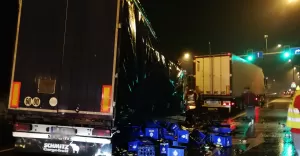 Kraksa dwóch ciężarówek na DK-1