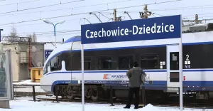 dworzec, pociąg, peron, pkp