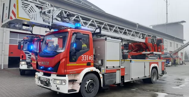 Nowy wóz z drabiną trafił do strażaków z Bielska-Białej