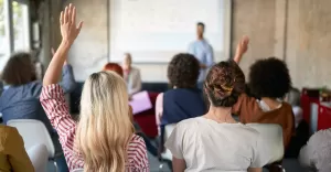 Jak znaleźć idealną salę konferencyjną w Warszawie?