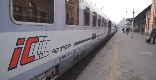 pkp, pociąg, wagon, intercity