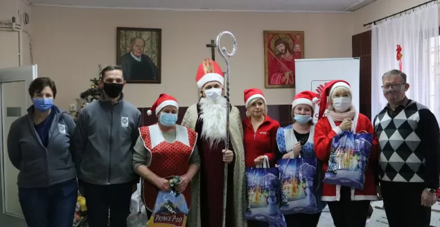 paczki od caritasu
