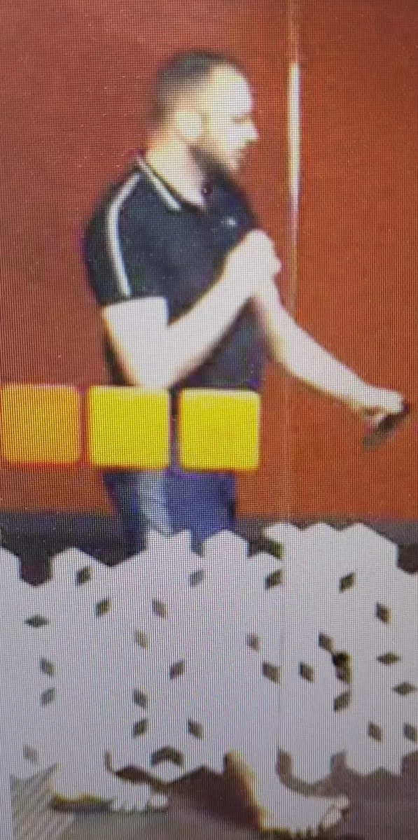 37 845236 (1)