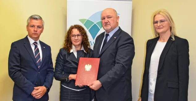Anna Skotnicka-Nędzka z rąk Wicewojewody Śląskiego odebrała dokument wyznaczający ją na osobę pełniącą funkcję Wójt