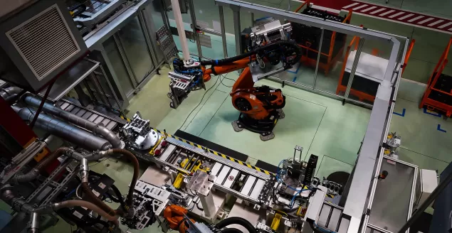 Potrzebujesz pomocy przy relokacji fabryki? Poznaj firmę ESOX Industrial Automation