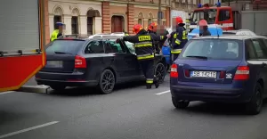 Zderzenie trzech samochodów na ul. Partyzantów
