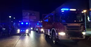Nocna demolka samochodów w centrum