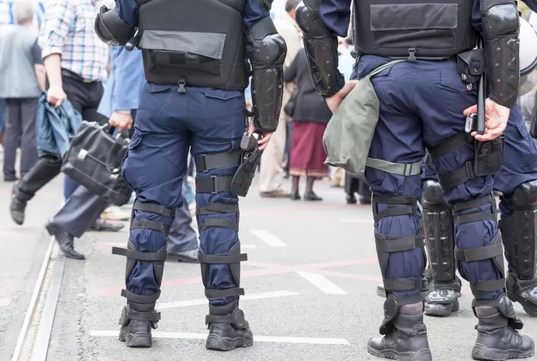 Buty policyjne - jak wybrać odpowiednie ?