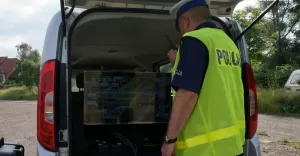 Policjanci wykorzystują drona w walce z piratami drogowymi