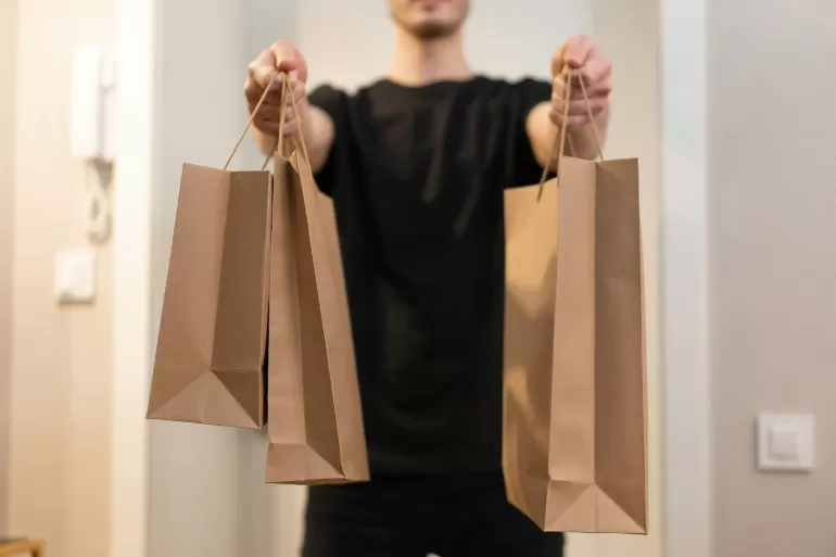 Projekt toreb papierowych, który przyciąga wzrok