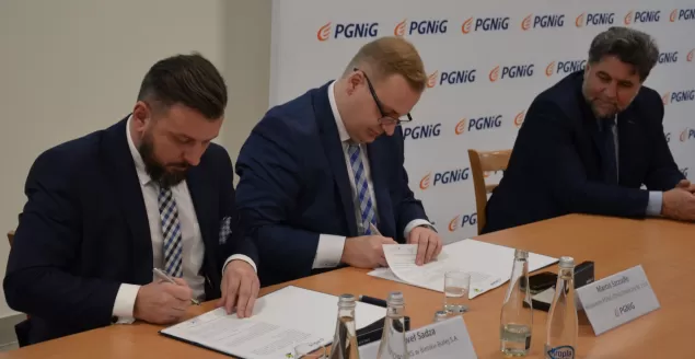 Podpisanie umowy - Wiceprezesi M.Szczudło i P.Sadz