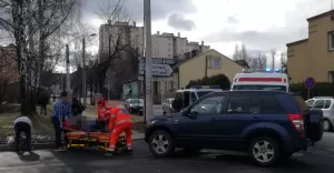 wypadek, pieszy, karetka