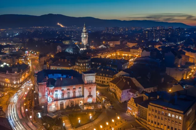 Zamek Sułkowskich nocą