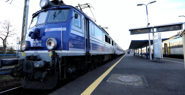 tlk szyndzielnia, pociąg, dworzec, intercity