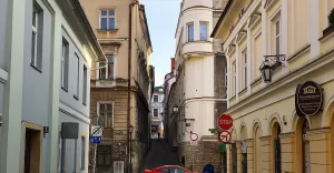 24marca,bielskobiala,bielsko,ulicasłowackiego,ulicaorkana,wiosna,słonecznie,starówka,kamienica,f